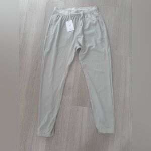 Men's gymshark studio cream Jogger Pants size Medium (brand new with tags)
